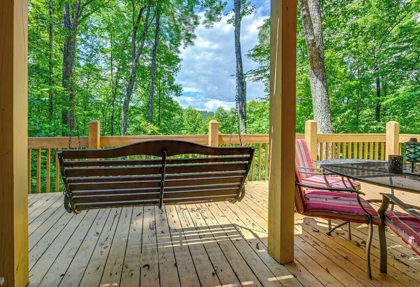 Mountain View Robbinsville Cabin W/ Hot Tub!