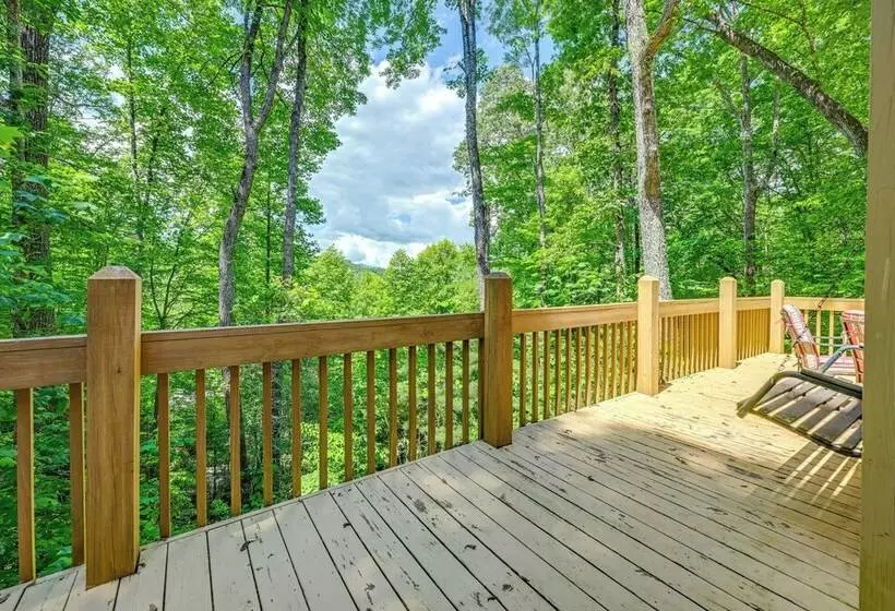Mountain View Robbinsville Cabin W/ Hot Tub!