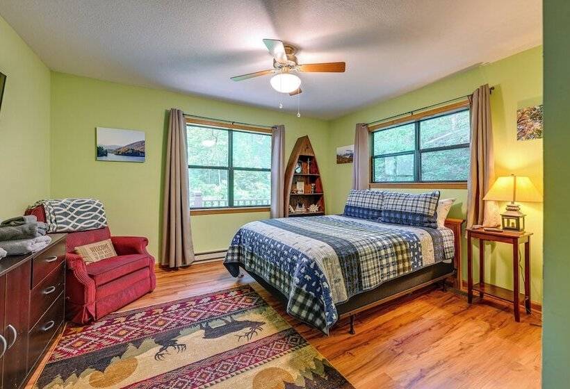 Mountain View Robbinsville Cabin W/ Hot Tub!