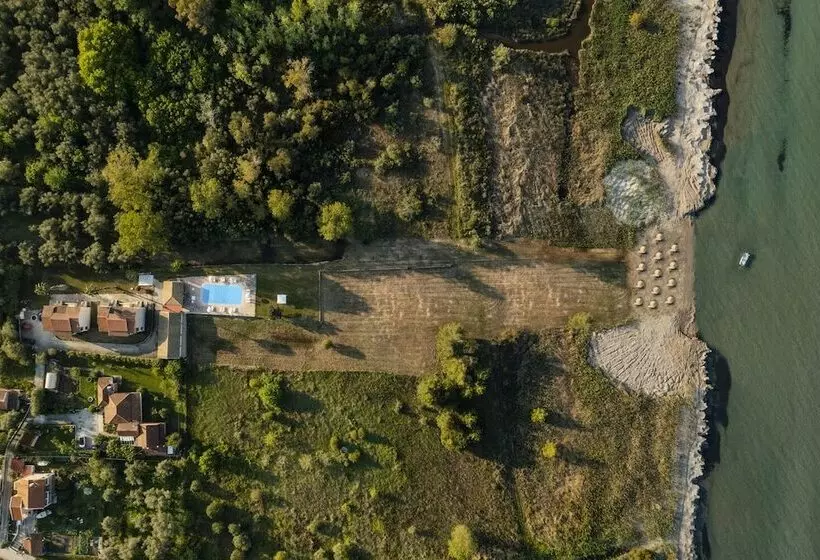 Parakladi Seaside Retreat