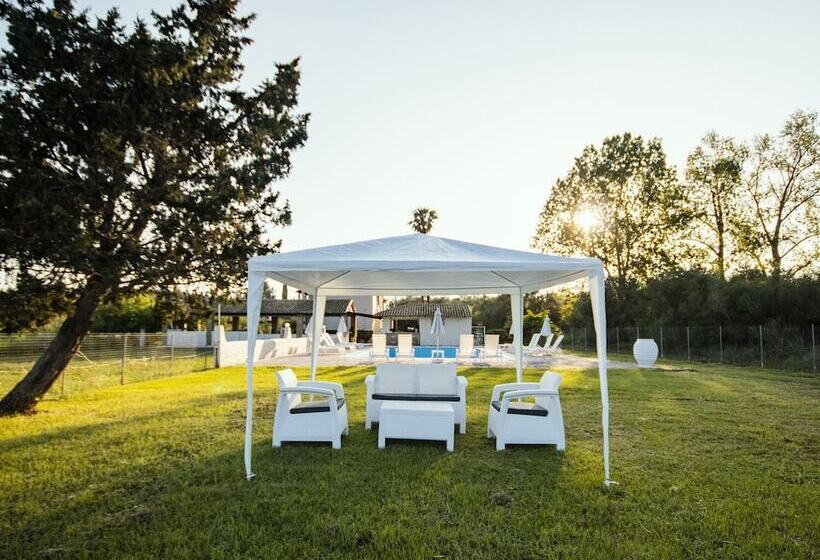 Parakladi Seaside Retreat