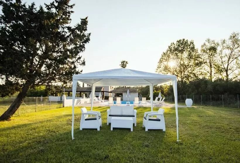 Parakladi Seaside Retreat