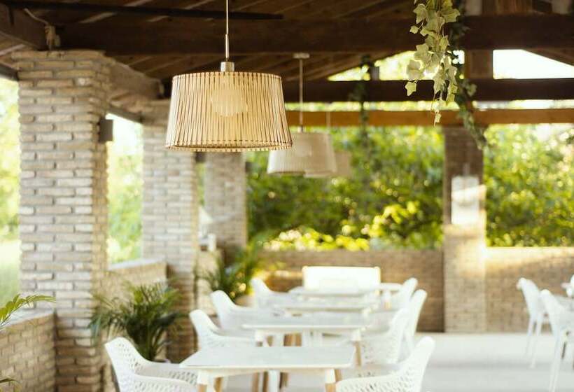 Parakladi Seaside Retreat