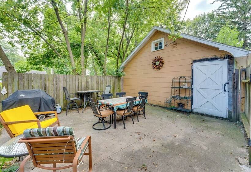Pet Friendly Home W/ Views Of Lake Delavan!