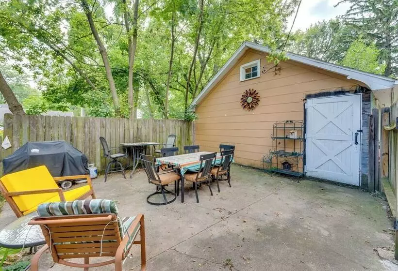Pet Friendly Home W/ Views Of Lake Delavan!
