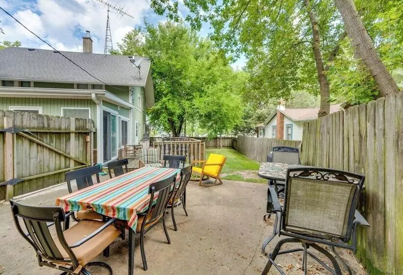 Pet Friendly Home W/ Views Of Lake Delavan!