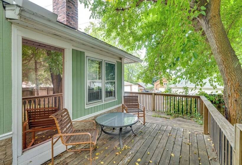 Pet Friendly Home W/ Views Of Lake Delavan!