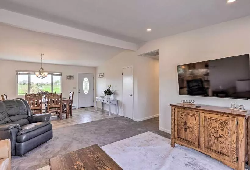 Picturesque Palisade Home: Mt Garfield Views!