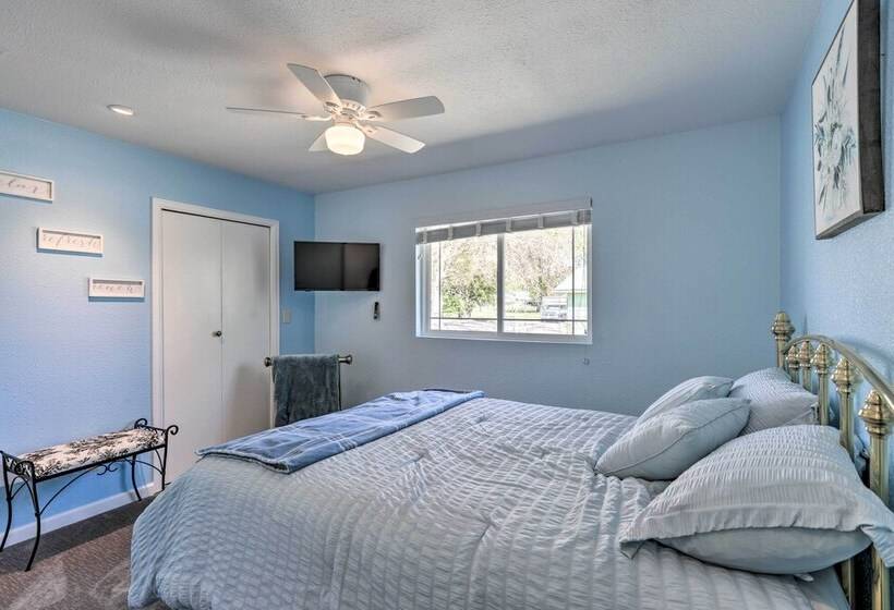 Picturesque Palisade Home: Mt Garfield Views!