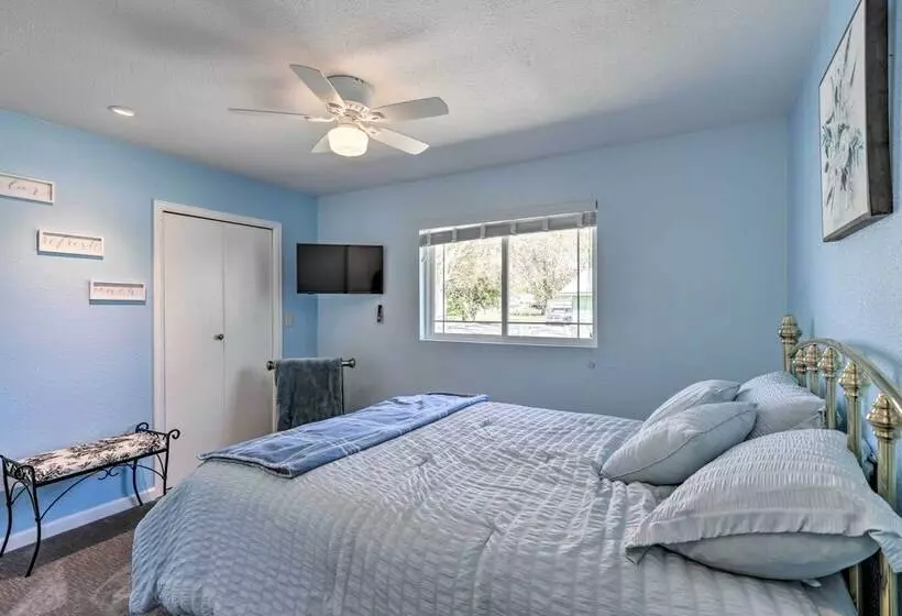 Picturesque Palisade Home: Mt Garfield Views!