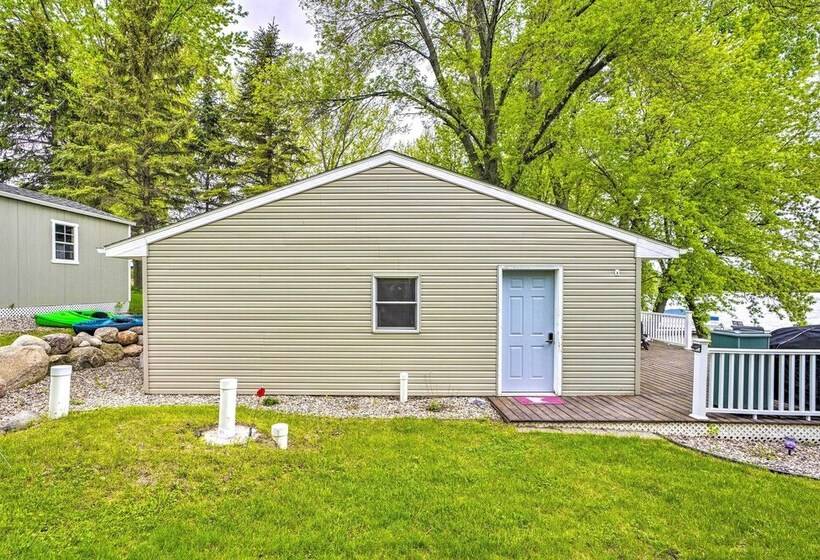 Quaint Lake Jefferson Cabin W/ Deck & Gas Grill!