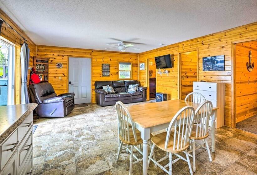 Quaint Lake Jefferson Cabin W/ Deck & Gas Grill!