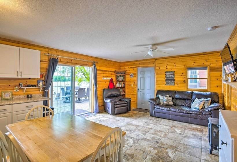 Quaint Lake Jefferson Cabin W/ Deck & Gas Grill!