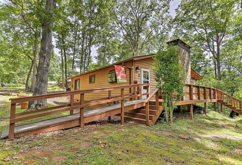 Quaint Murphy Cabin In Serene Wooded Setting!