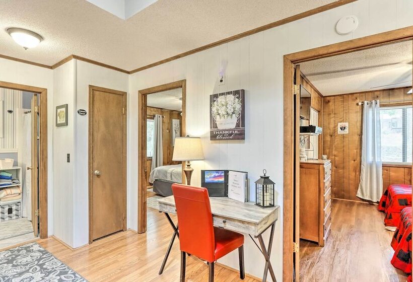 Quaint Murphy Cabin In Serene Wooded Setting!