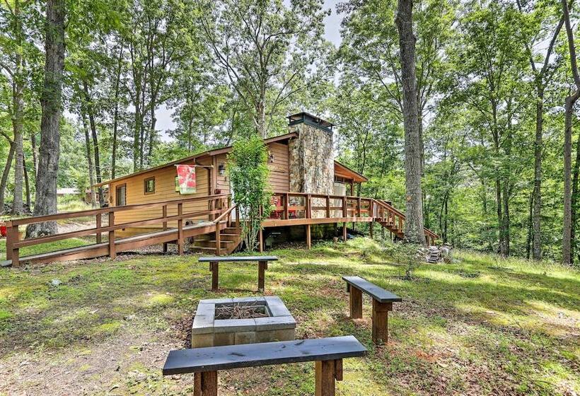 Quaint Murphy Cabin In Serene Wooded Setting!