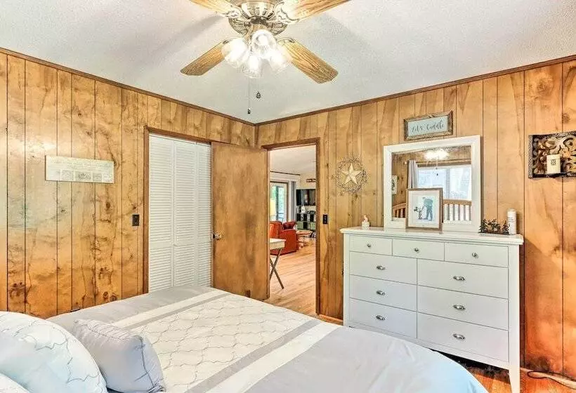 Quaint Murphy Cabin In Serene Wooded Setting!