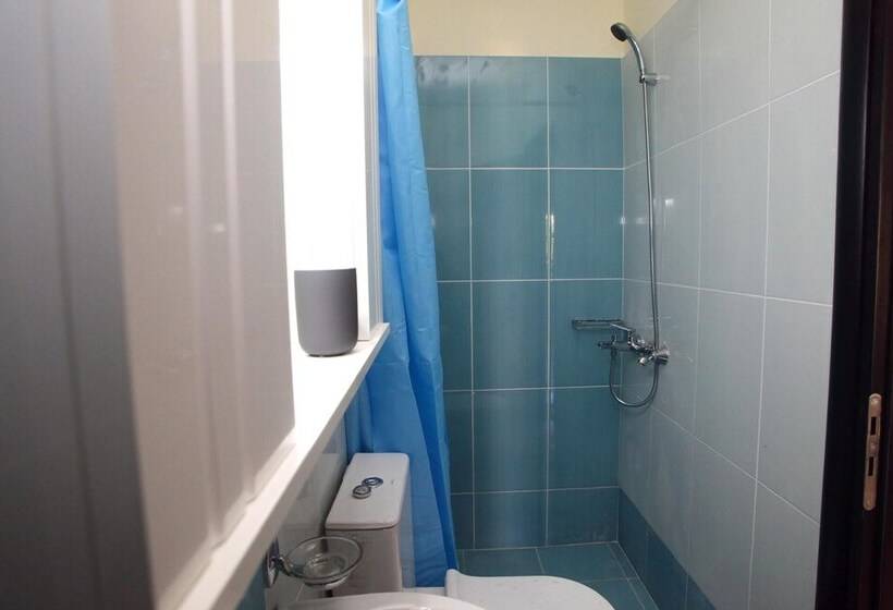 דירת נופש Charming 4 Bed House In Nikiana