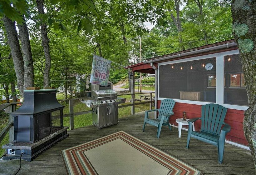 Riverfront Escape W/ Dock: 19 Mi To Saratoga!