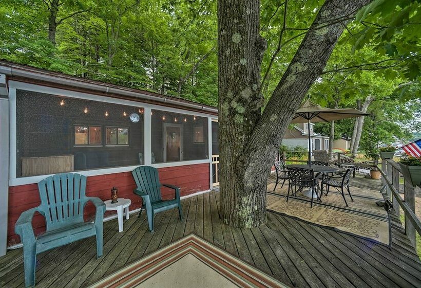 Riverfront Escape W/ Dock: 19 Mi To Saratoga!