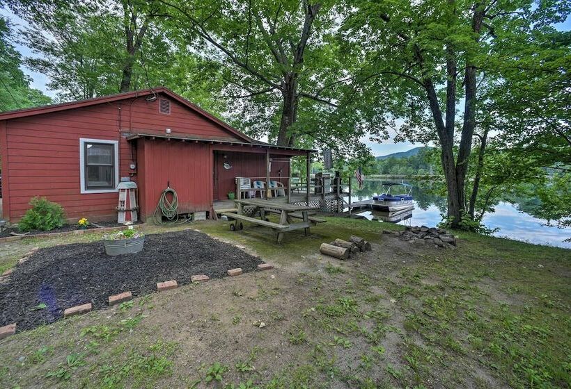 Riverfront Escape W/ Dock: 19 Mi To Saratoga!