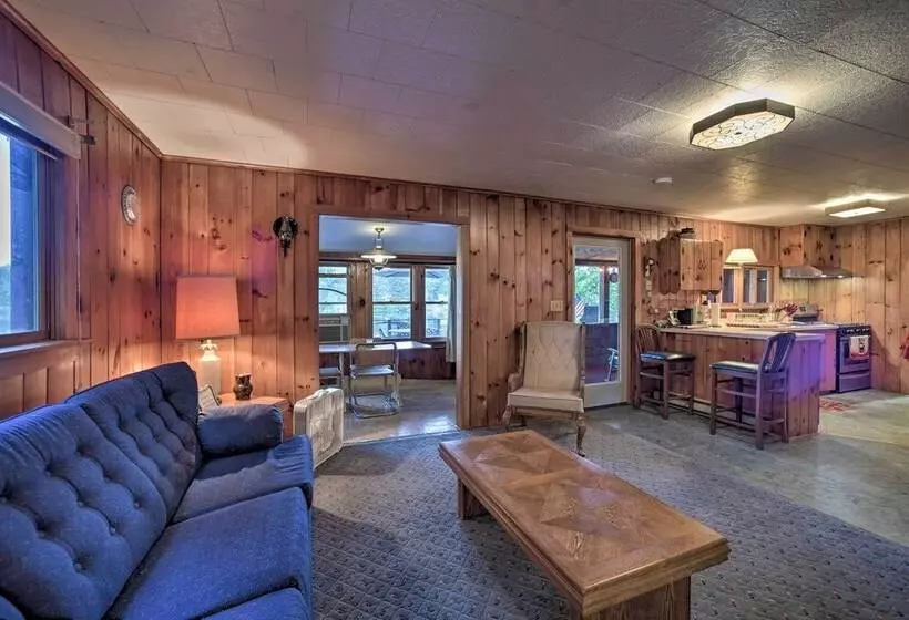 Riverfront Escape W/ Dock: 19 Mi To Saratoga!