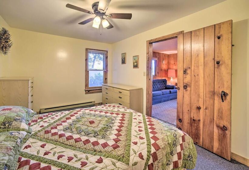 Riverfront Escape W/ Dock: 19 Mi To Saratoga!