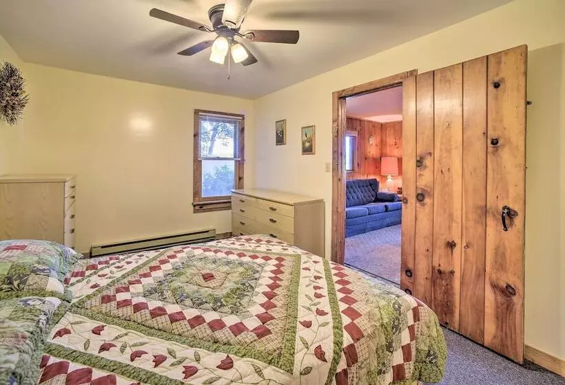 Riverfront Escape W/ Dock: 19 Mi To Saratoga!