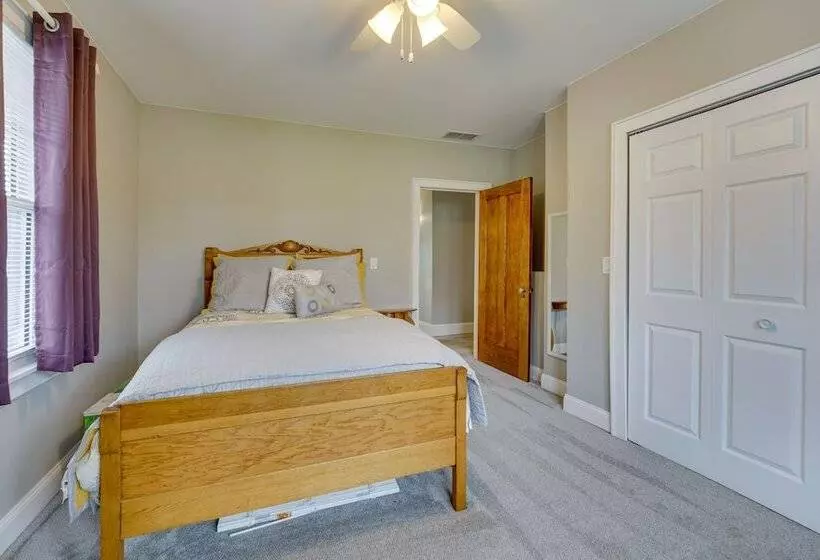 Riverfront St Clair Home   Walk To Downtown!