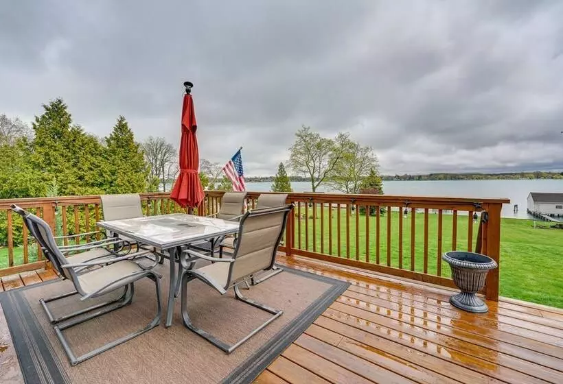 Riverfront St Clair Home   Walk To Downtown!