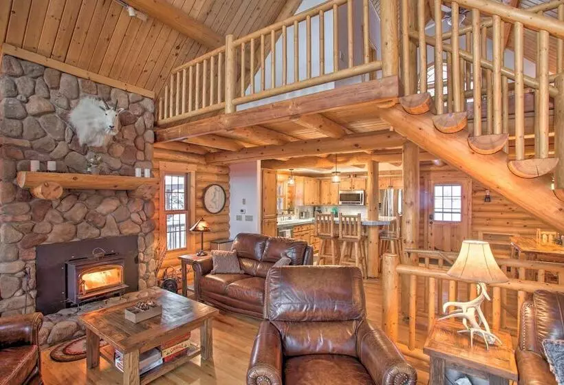 Rustic Gotham Bay Cabin On Lake Coeur D Alene