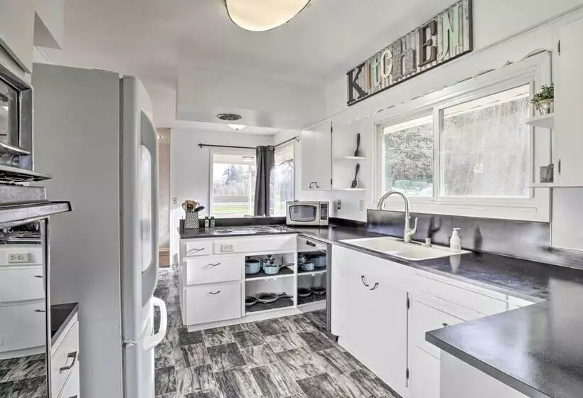 Secluded Albany Escape, Pet Friendly W/ Fee