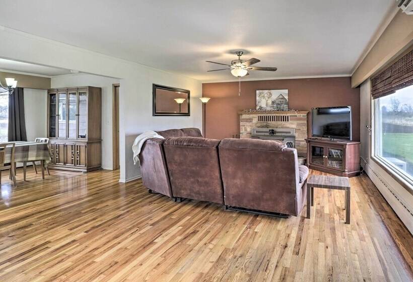 Secluded Albany Escape, Pet Friendly W/ Fee