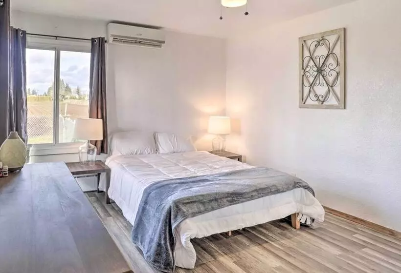 Secluded Albany Escape, Pet Friendly W/ Fee