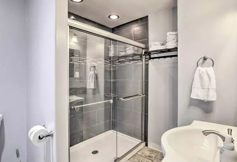 Secluded Albany Escape, Pet Friendly W/ Fee