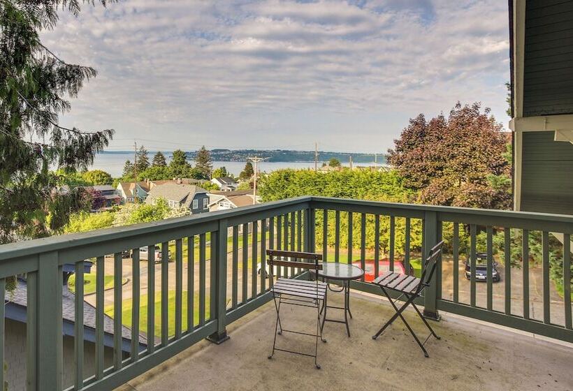 Serene Tacoma Home W/ Furnished Deck & Views!