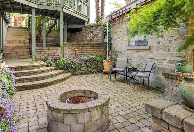 Serene Tacoma Home W/ Furnished Deck & Views!