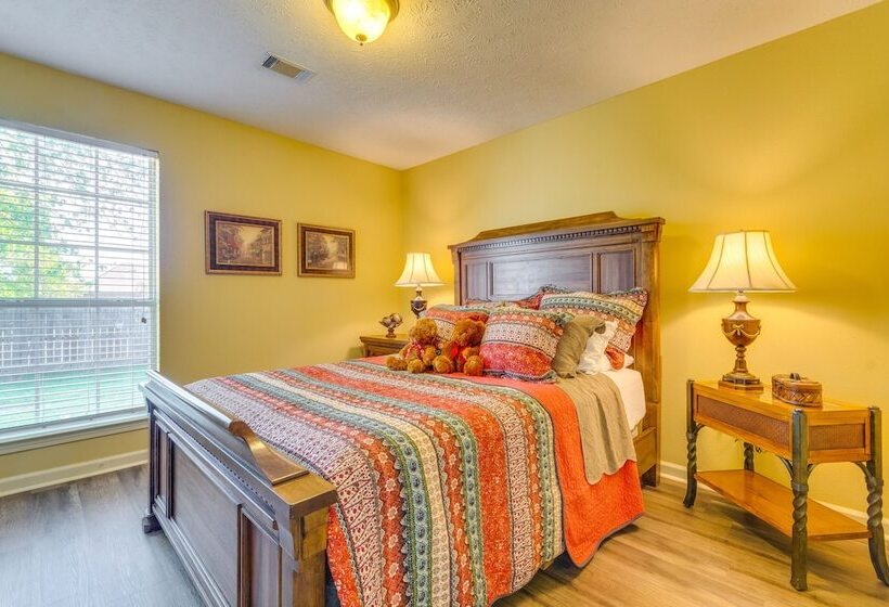 Suburban Conway Vacation Rental: 2 Mi To Uca!