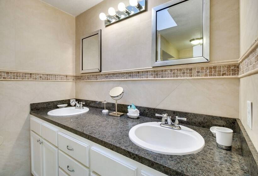 12 Mi To Disney World: Sunny Home W/ Pool!