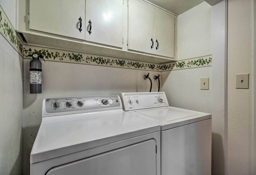 Tahoe City Home W/ Hot Tub: Ski & Soak!