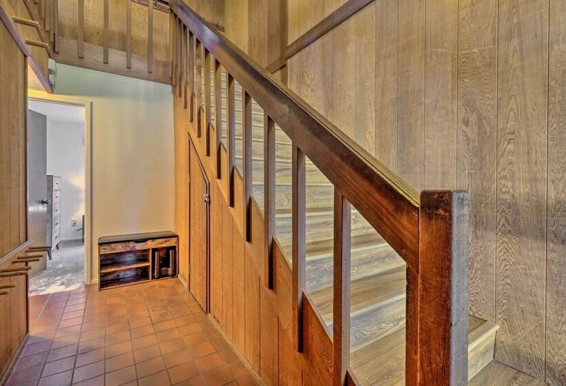 Tahoe City Home W/ Hot Tub: Ski & Soak!