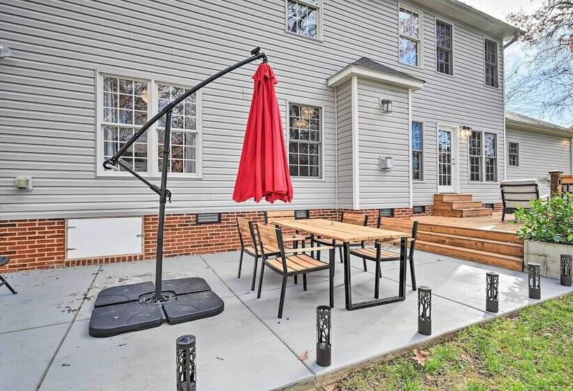 Tranquil Greensboro Home W/ Fire Pit!