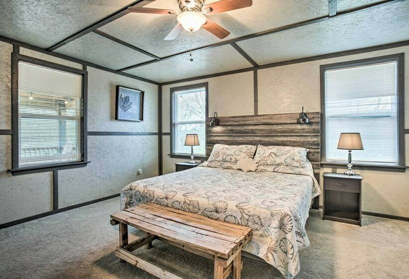 Waterfront Bay St Louis Beach House W/ Deck!