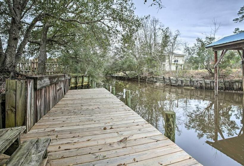 Waterfront Bay St Louis Beach House W/ Deck!