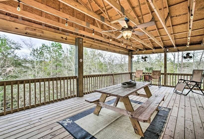 Waterfront Bay St Louis Beach House W/ Deck!