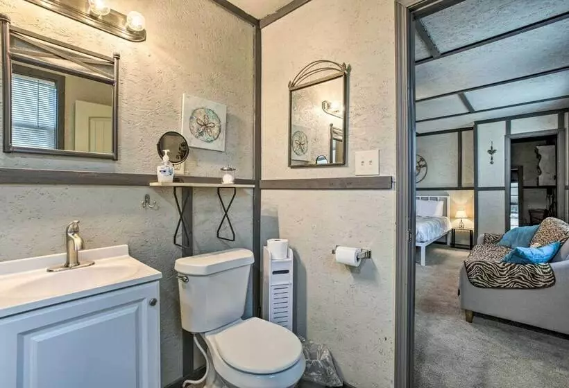 Waterfront Bay St Louis Beach House W/ Deck!