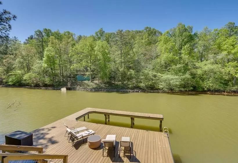 Waterfront Vacation Home On Logan Martin Lake!