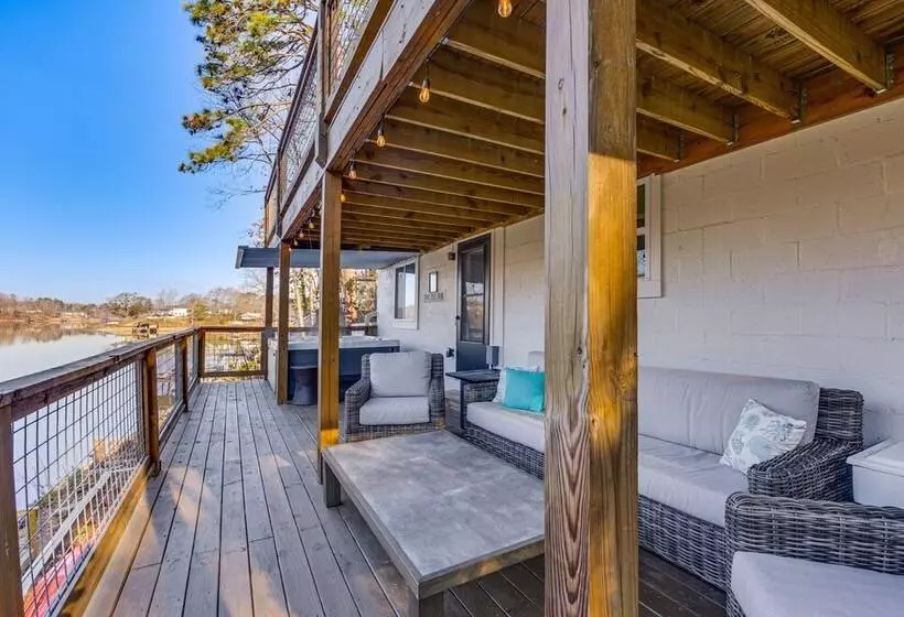 Waterfront Vacation Home On Logan Martin Lake!