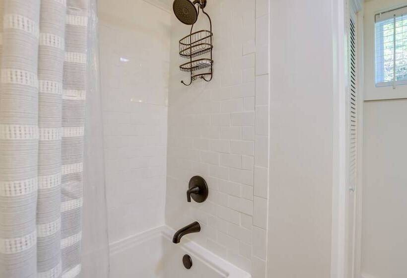 Waterfront Vacation Home On Logan Martin Lake!