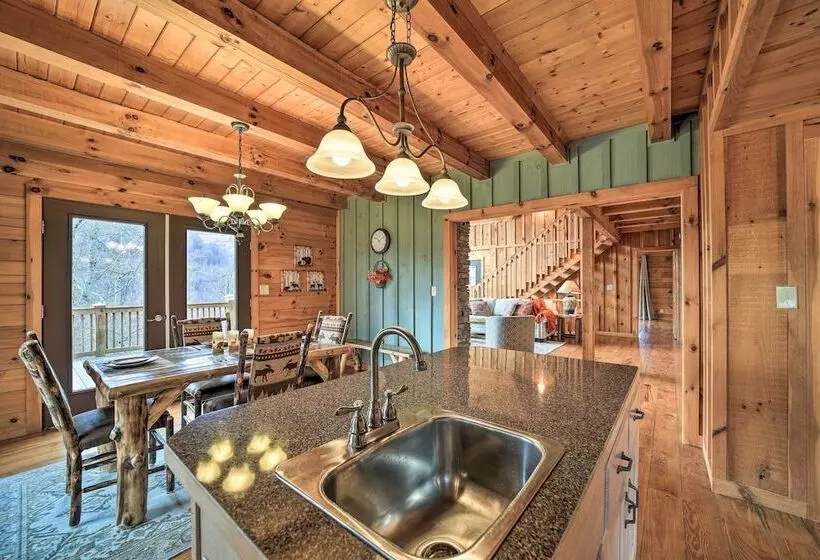 Waynesville  Mountain Top Retreat  W/ Decks!